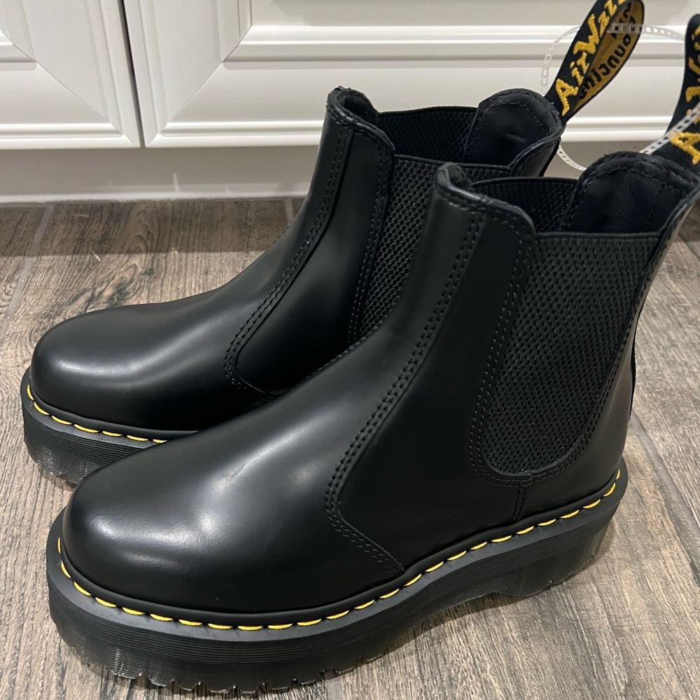 Dr Martens 2976 Quad Platform Black Womens Chelsea Boots NEW
